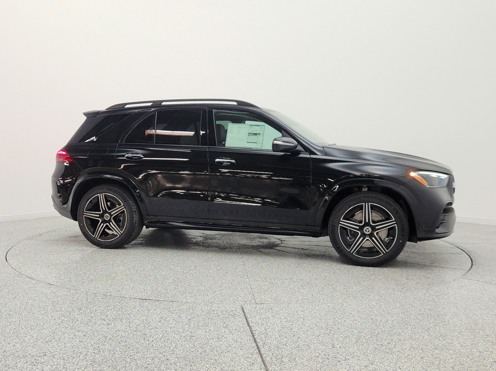 New 2026 Obsidian Black Metallic Mercedes-Benz GLE 350 SUV image 4
