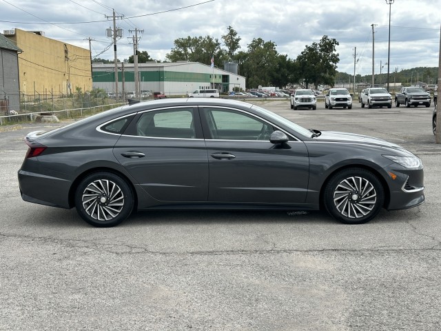 2022 Hyundai Sonata Hybrid Limited 2