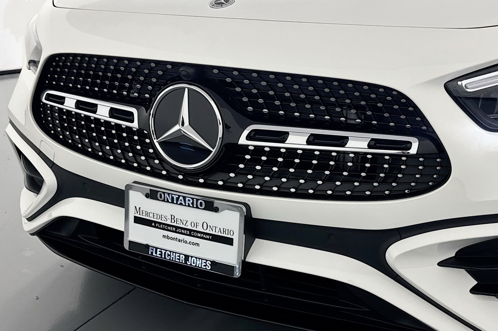 New 2026 Polar White Mercedes-Benz GLA 250 SUV image 12