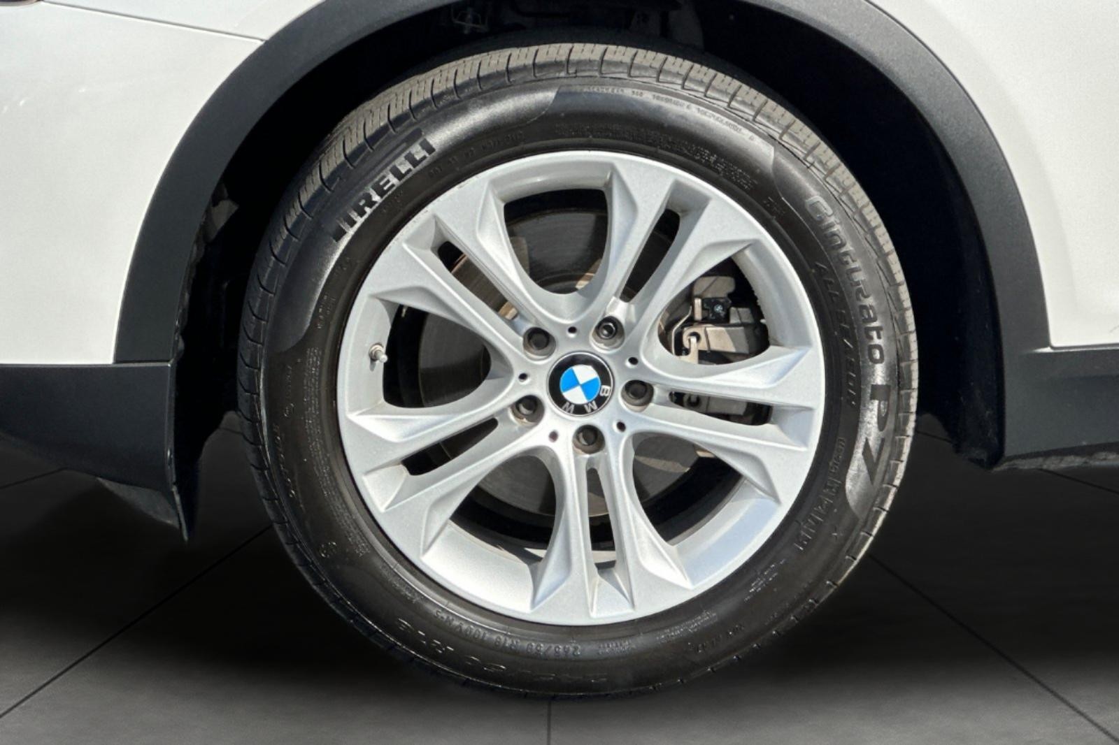 Used 2015 Mineral White Metallic BMW xDrive28i image 26