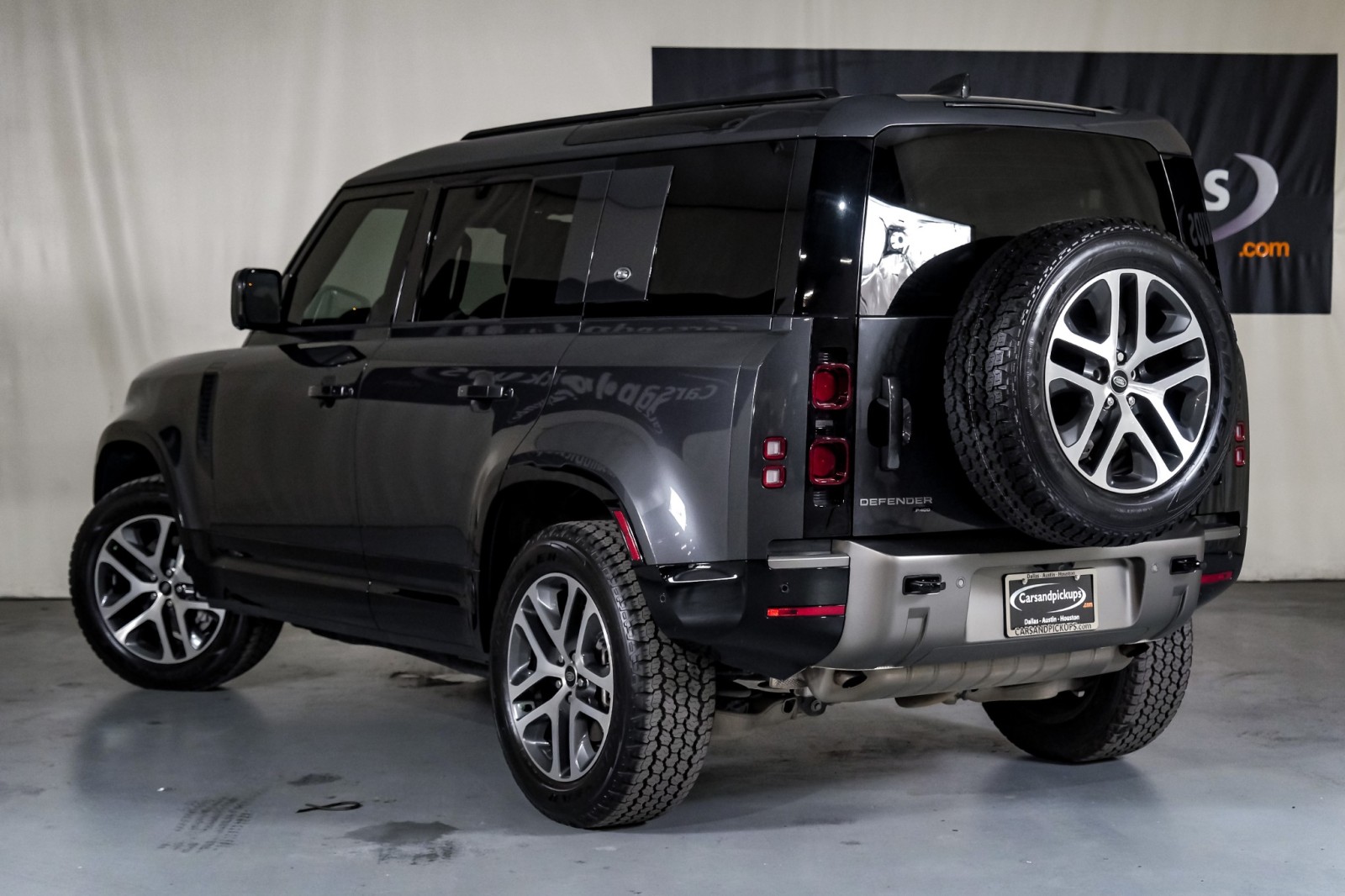 2022 Land Rover Defender X-Dynamic HSE 8