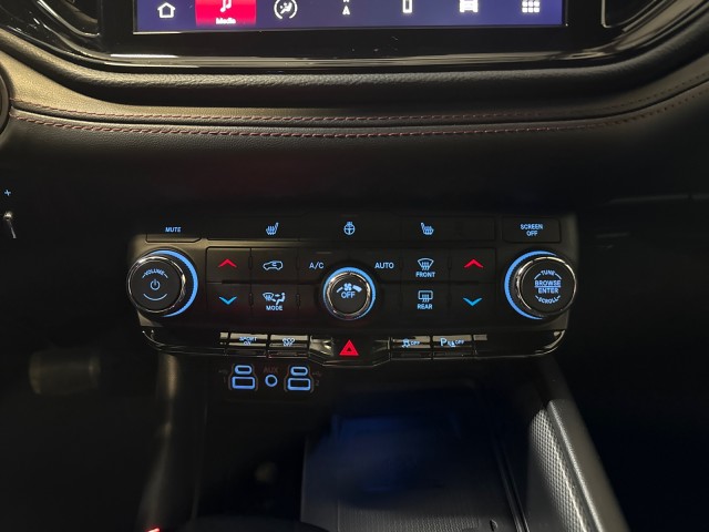 2021 Dodge Durango R/T Blacktop Hemi V8 in , 