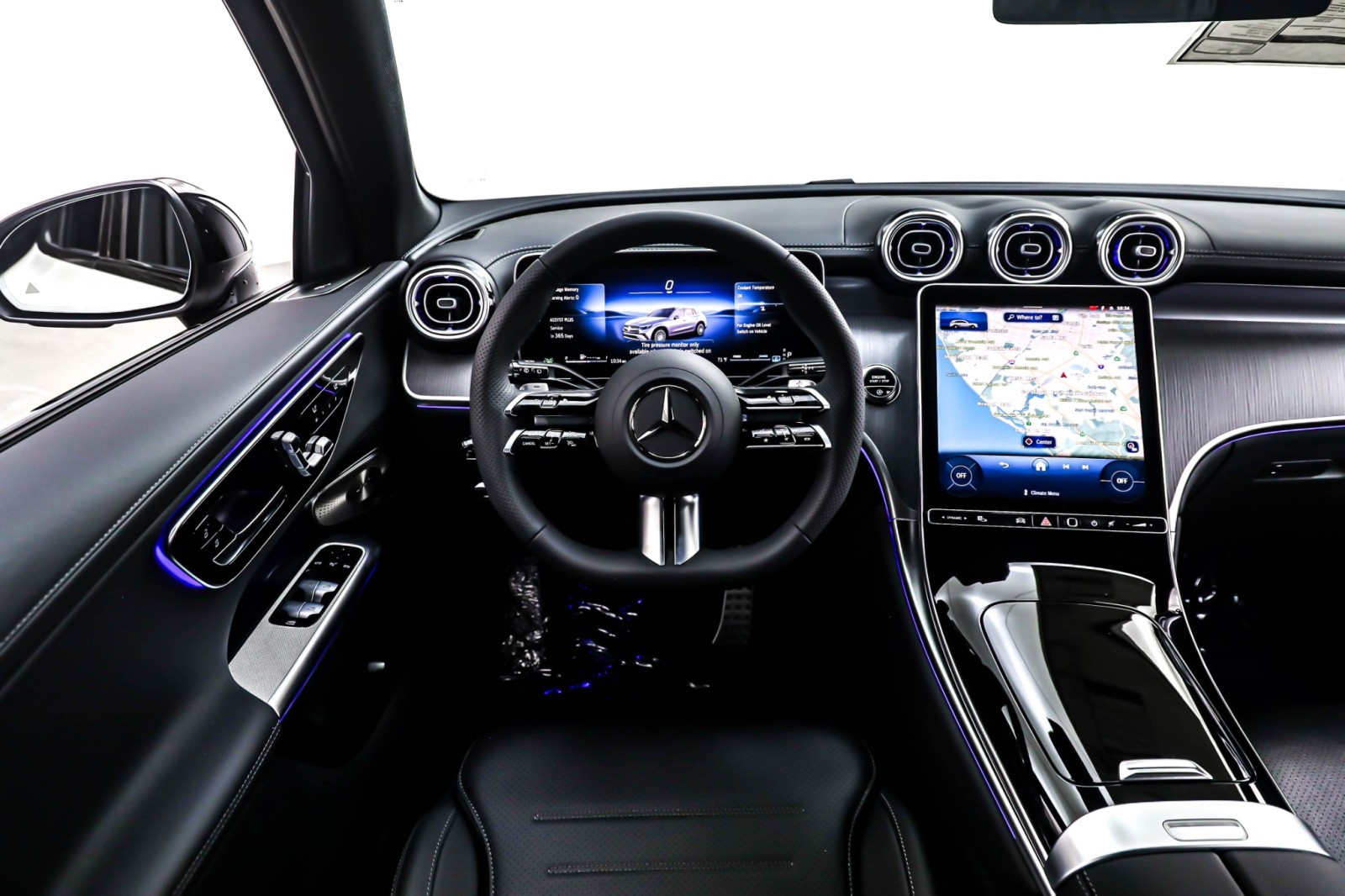 New 2026 Polar White Mercedes-Benz GLC 300 image 4