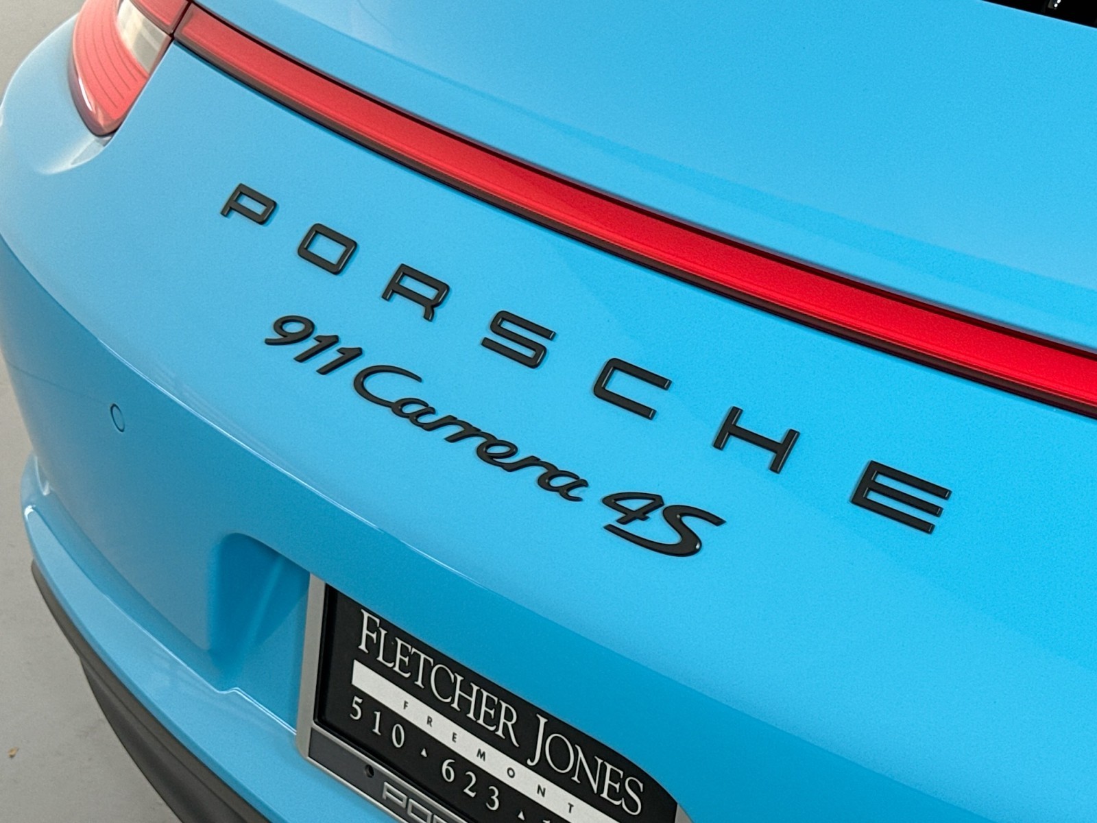 2017 Porsche 911 Carrera 4S 34