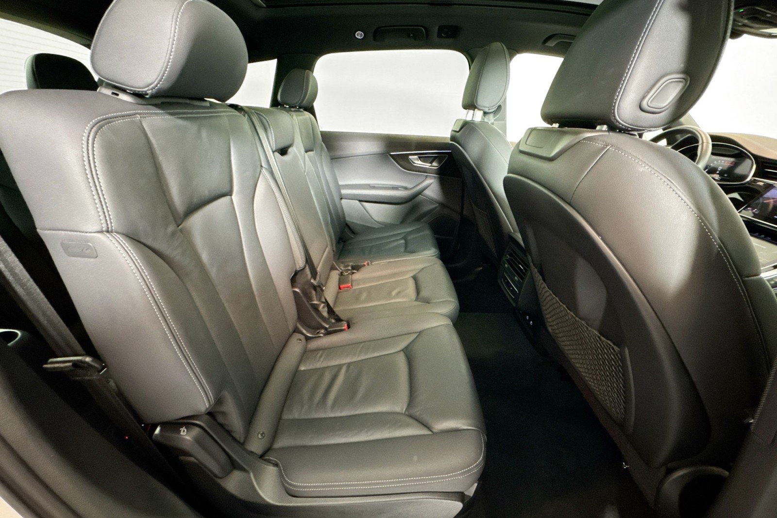 Used 2025 Carrara White Audi Premium Plus image 27