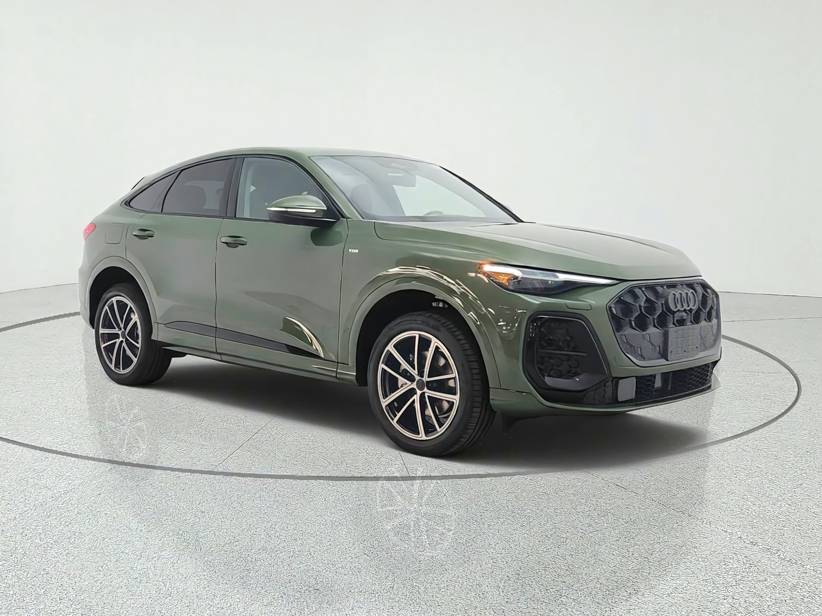 New 2026 District Green Metallic Audi Premium Plus 2.0 TFSI quattro image 3