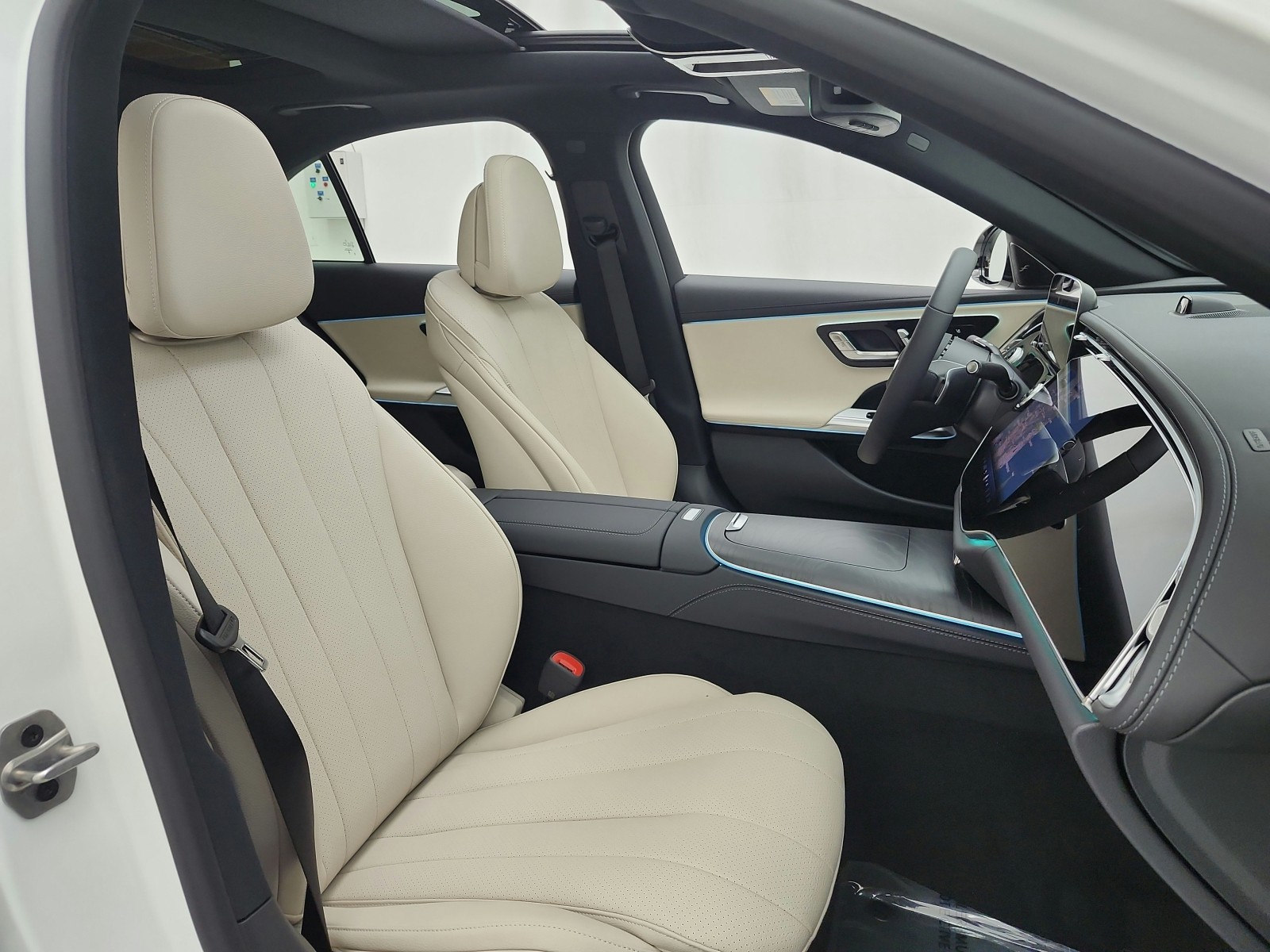 New 2027 Polar White Mercedes-Benz E 350 RWD Sedan image 15