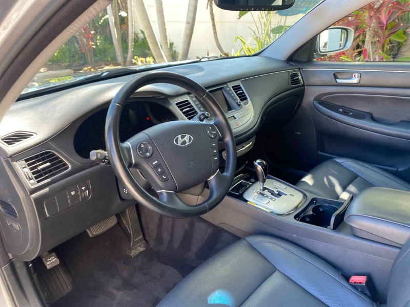 2012 Hyundai Genesis 3.8L SUNROOF PREM PKG in , 