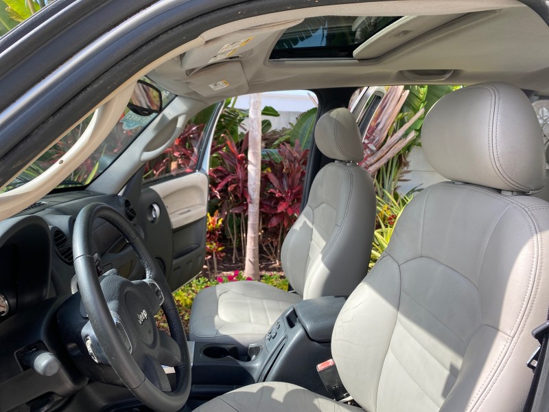 2004 Jeep Liberty Limited 1 OWNER SUNROOF in , 