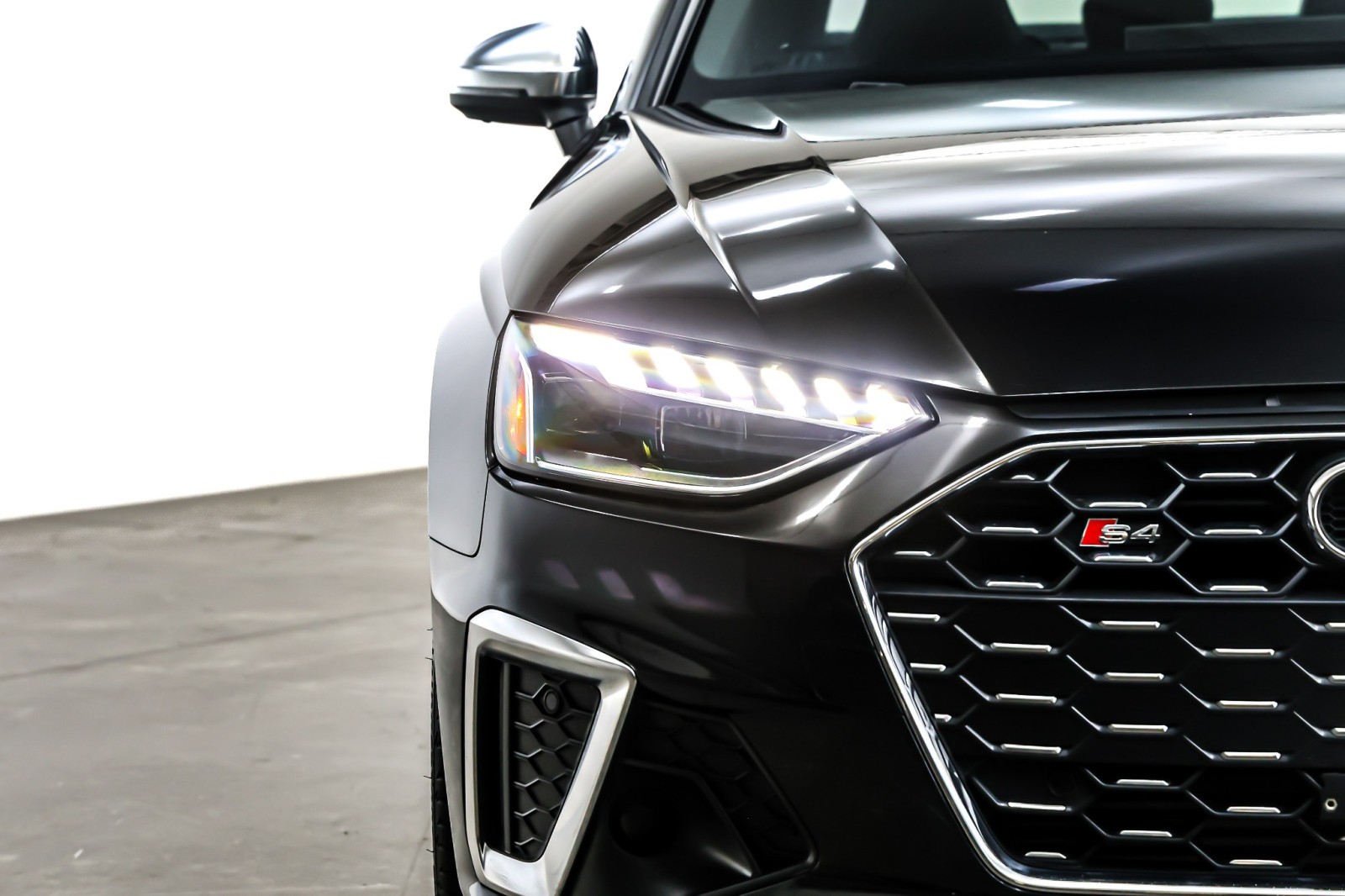 Used 2023 Mythos Black Metallic Audi Premium Plus 3.0 TFSI quattro image 14