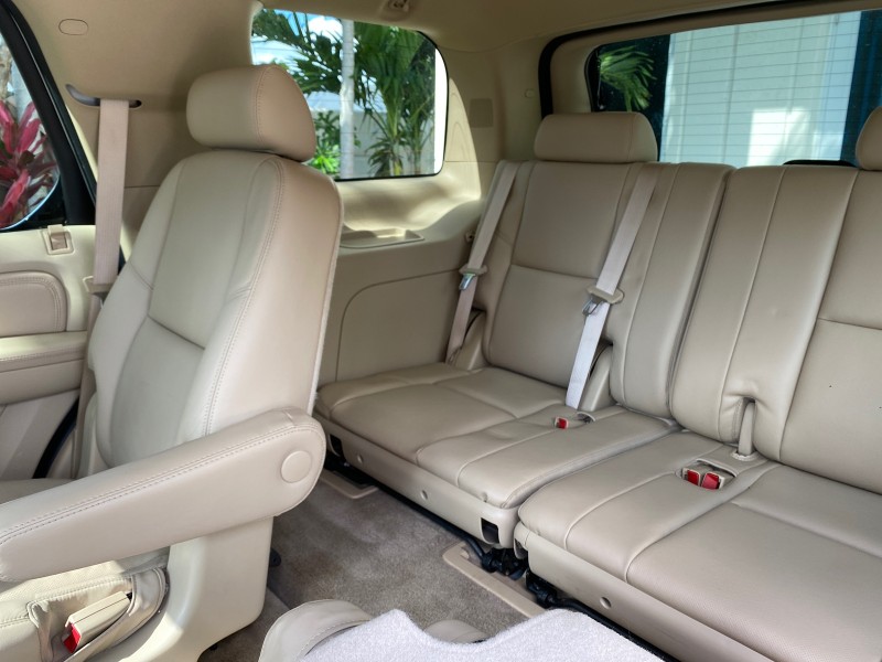 2010 Cadillac Escalade SUNROOF NAV Premium LOW MILES 66,933 in ,