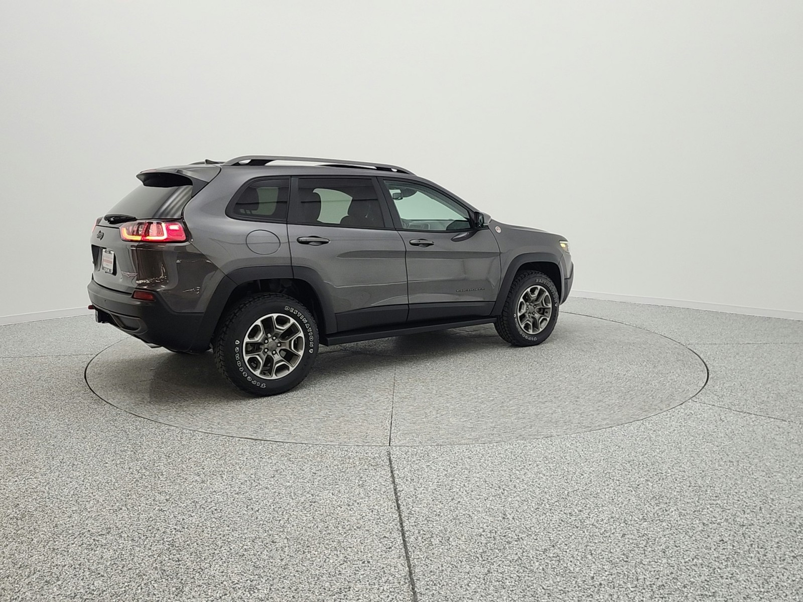 Used 2020 Granite Crystal Metallic Clearcoat Jeep Trailhawk Elite 4x4 image 5