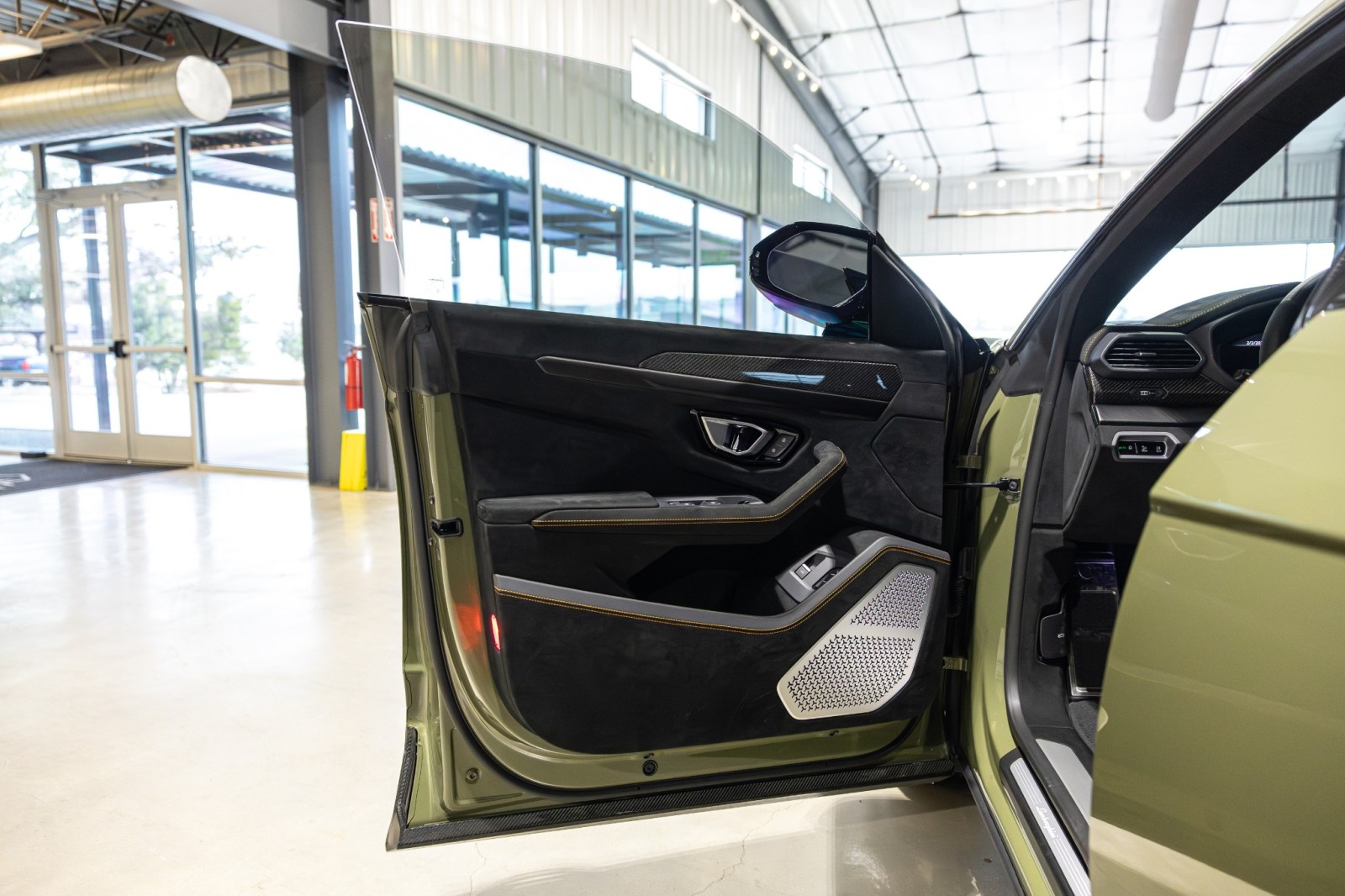 Used Car 2024 Lamborghini Urus  Performante For Sale Under $320,000 In Boerne, Texas