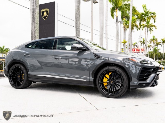 2022 Lamborghini Urus  in , 