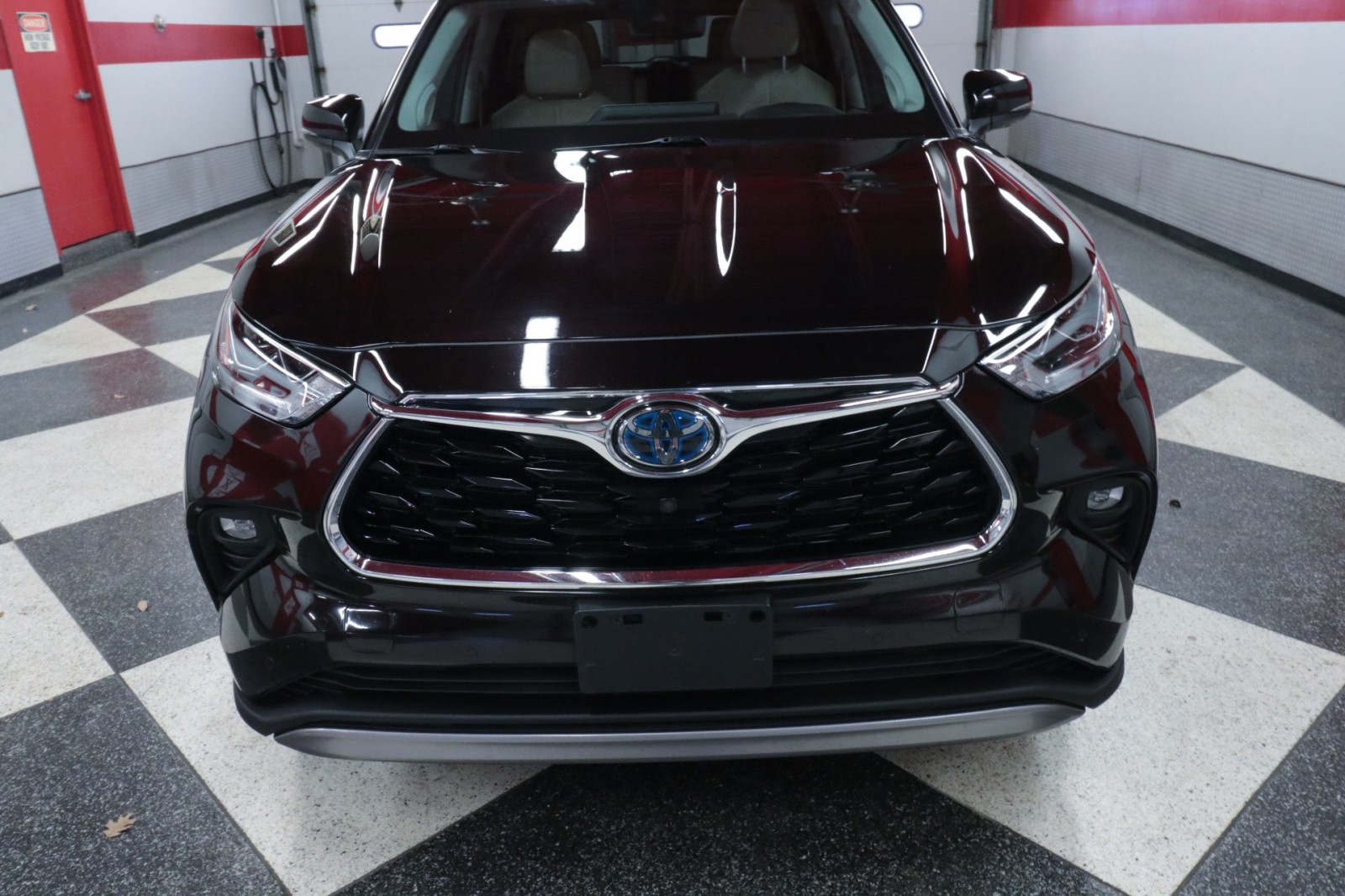 Used Car 2022 Toyota Highlander  Hybrid Platinum For Sale Under $40,000 In Austin, Texas