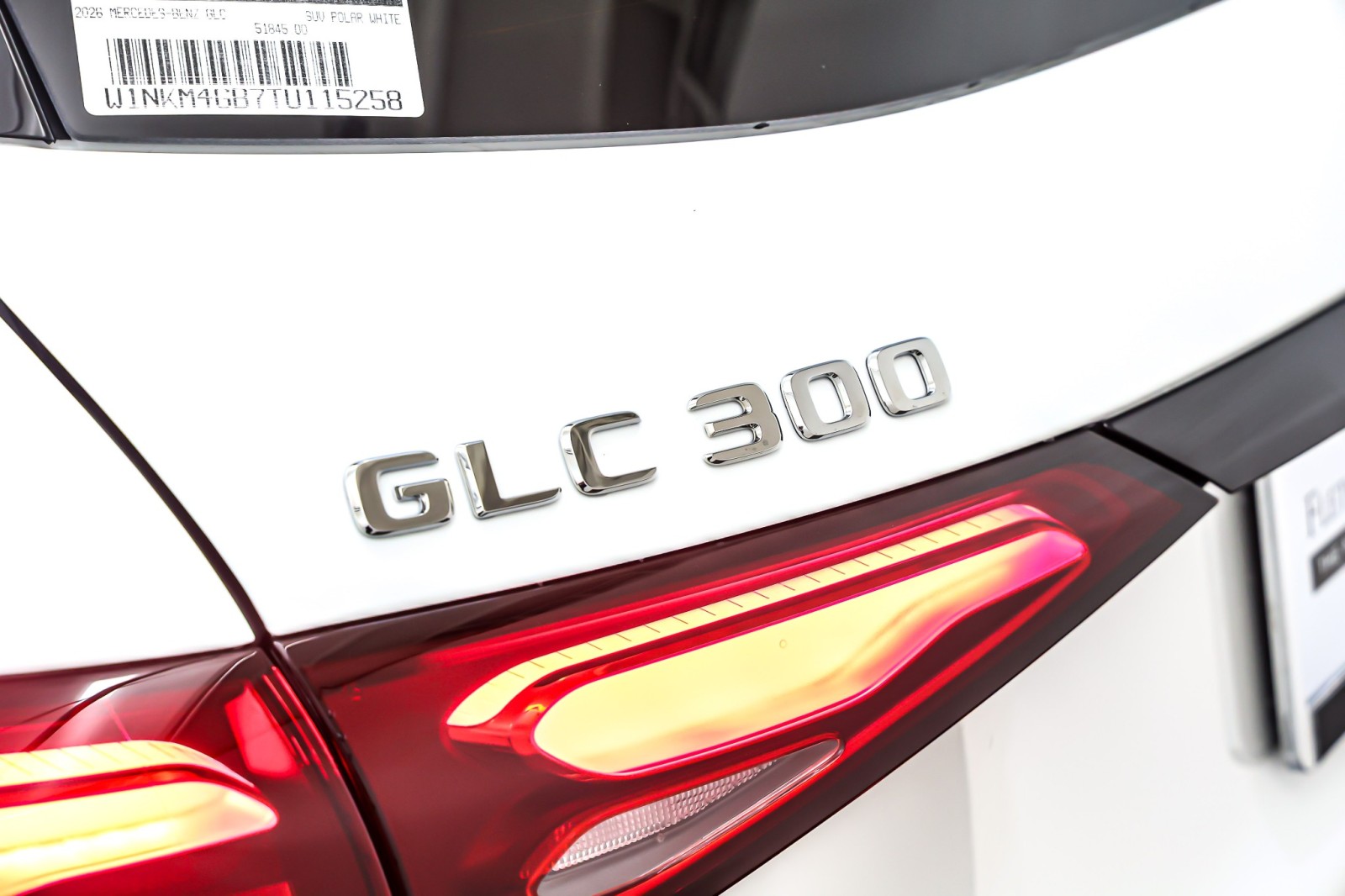 New 2026 Polar White Mercedes-Benz GLC 300 image 9