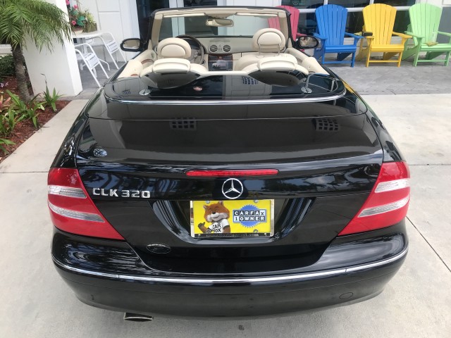 2005 Mercedes-Benz CLK-Class 3.2L 1 Owner Leather CD Changer Low Miles in pompano beach, Florida