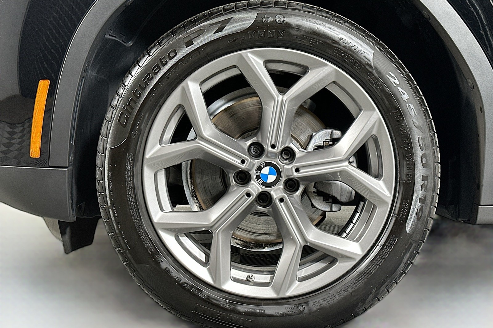 Used 2024 Jet Black BMW sDrive30i image 11