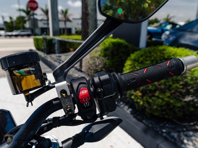 Ducati STREETFIGHTER
