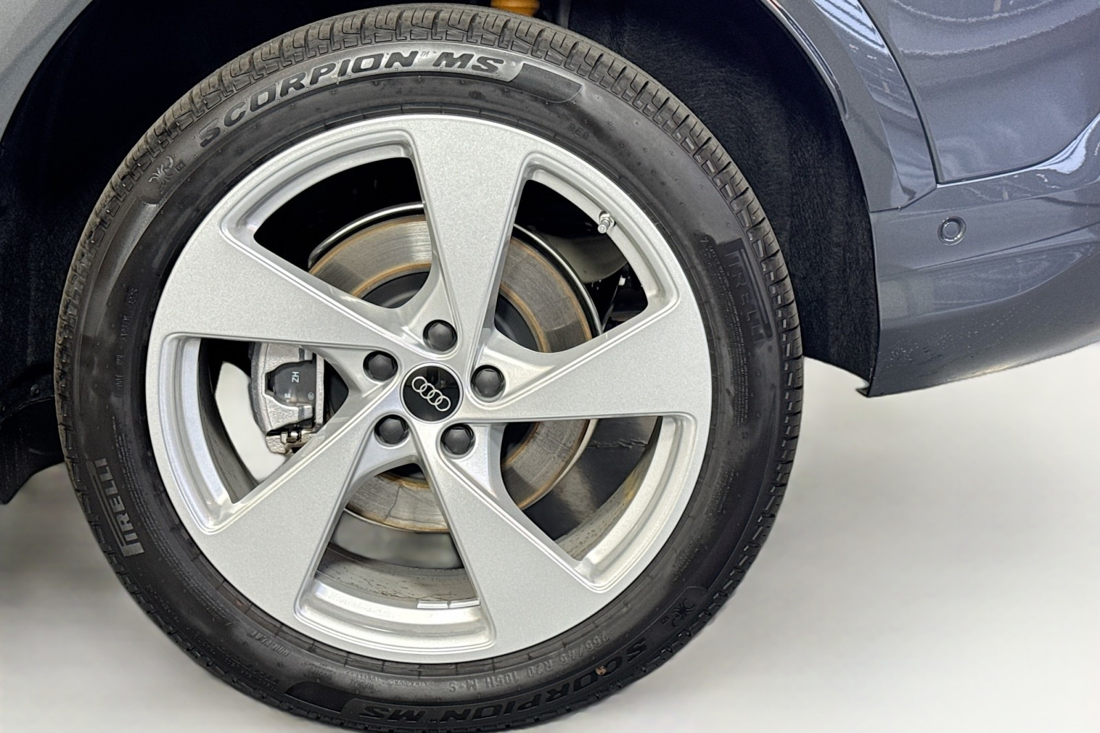 New 2025 Tambora Gray Metallic Audi Premium Plus 2.0 TFSI quattro image 28