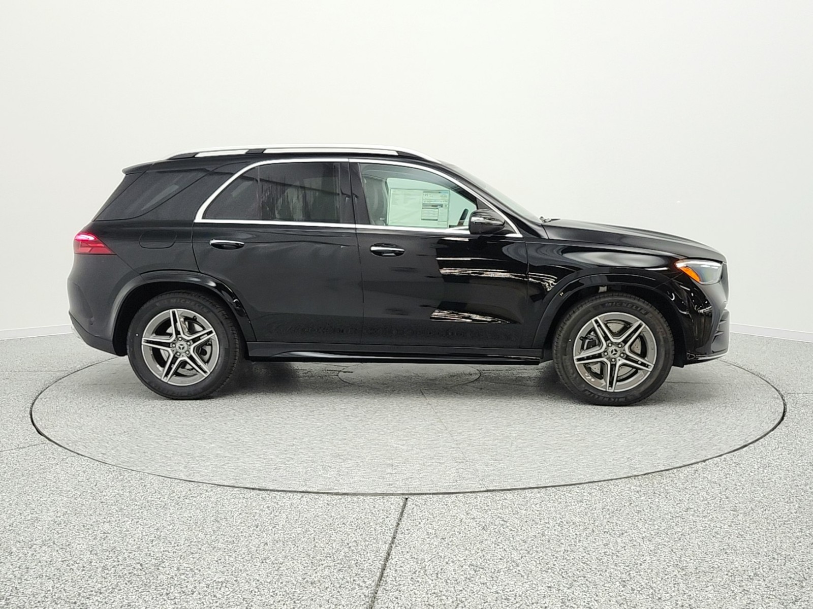 New 2026 Black Mercedes-Benz GLE 450 4MATIC® SUV image 4