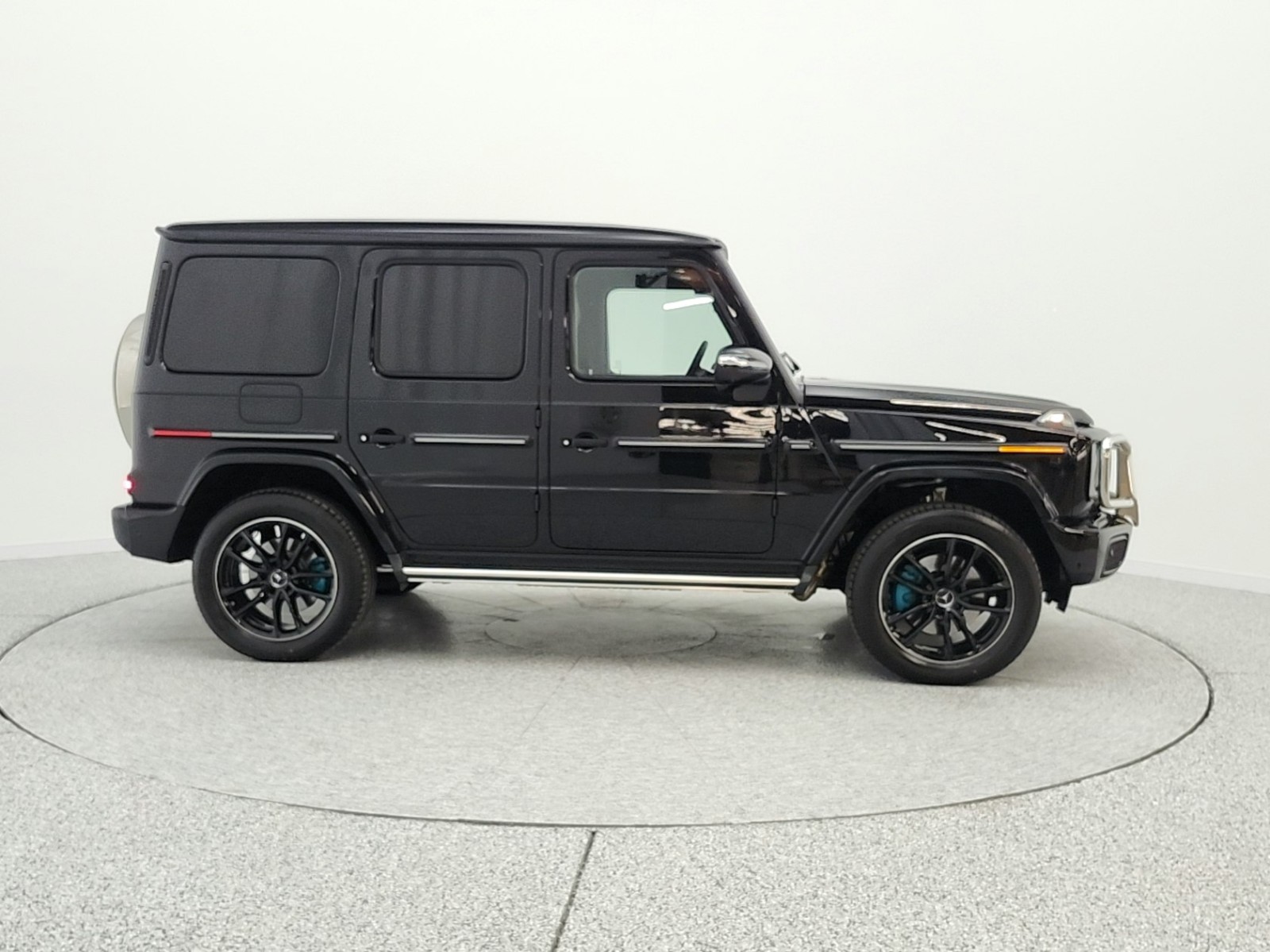 Used 2025 Obsidian Black Metallic Mercedes-Benz G 550 SUV image 4
