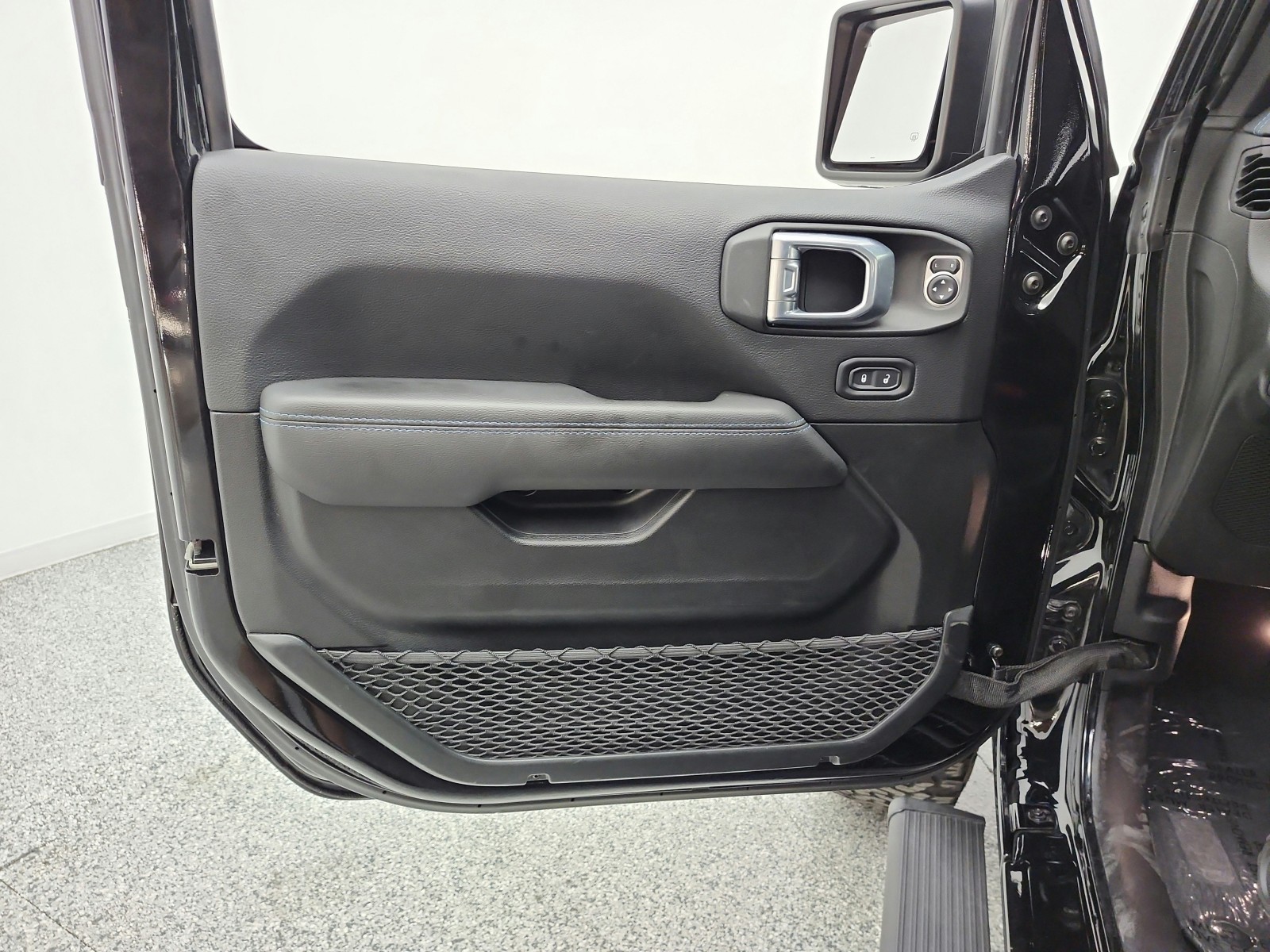 Used 2021 Black Clearcoat Jeep Unlimited Rubicon 4x4 image 12