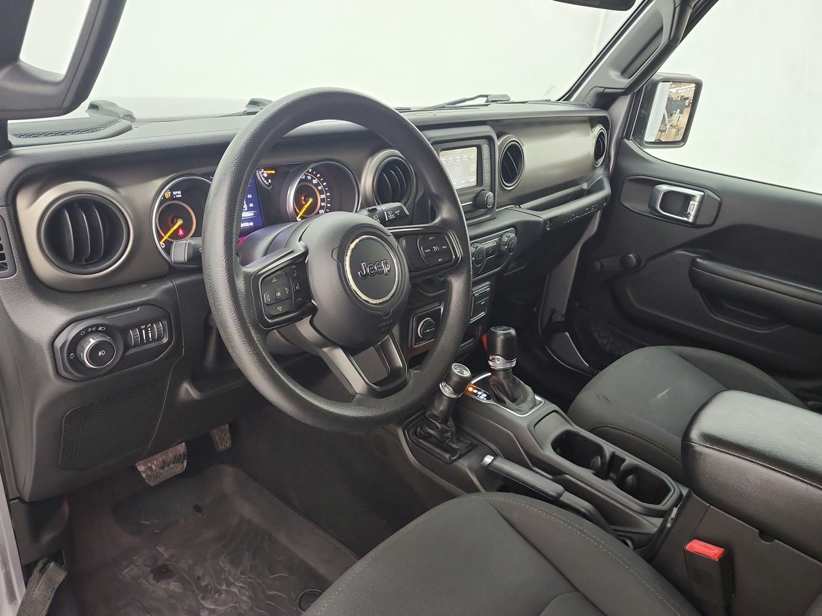 Used 2018 Billet Silver Metallic Clearcoat Jeep Sport 4x4 image 9