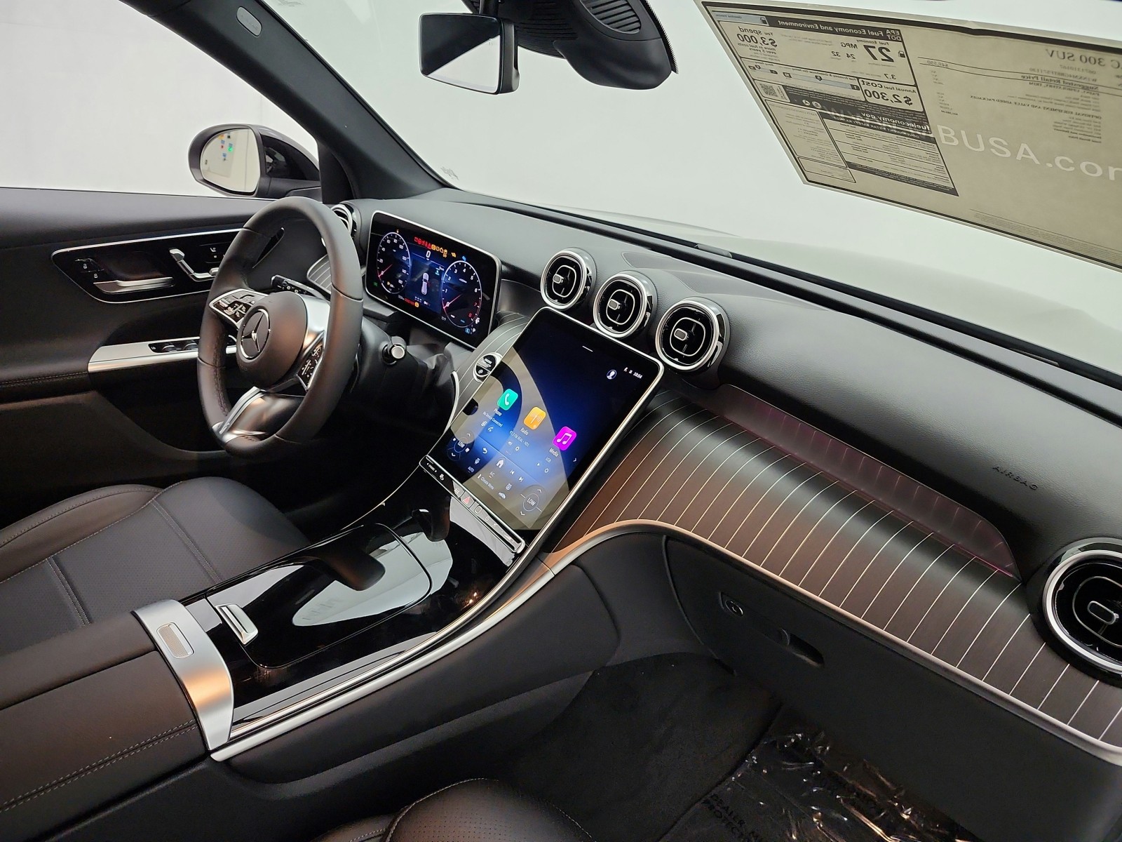 New 2026 Black Mercedes-Benz GLC 300 SUV image 22