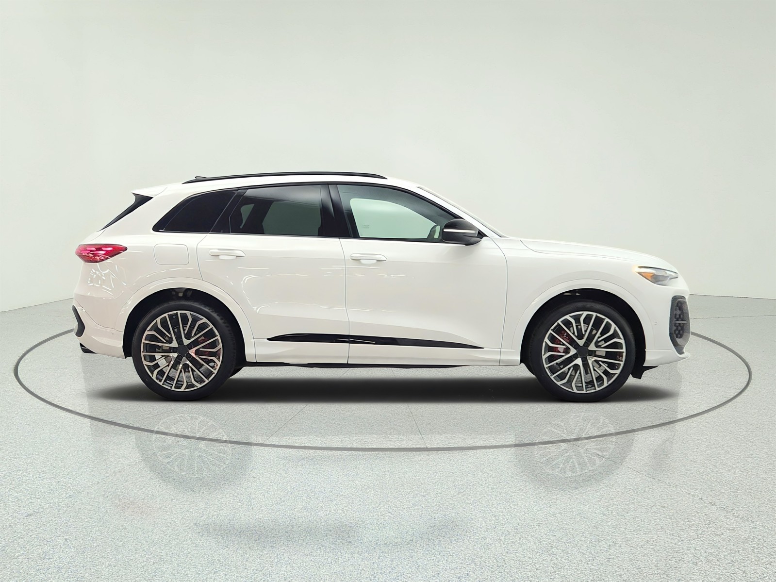 New 2026 Arkona White Audi Premium Plus 3.0 TFSI quattro image 4