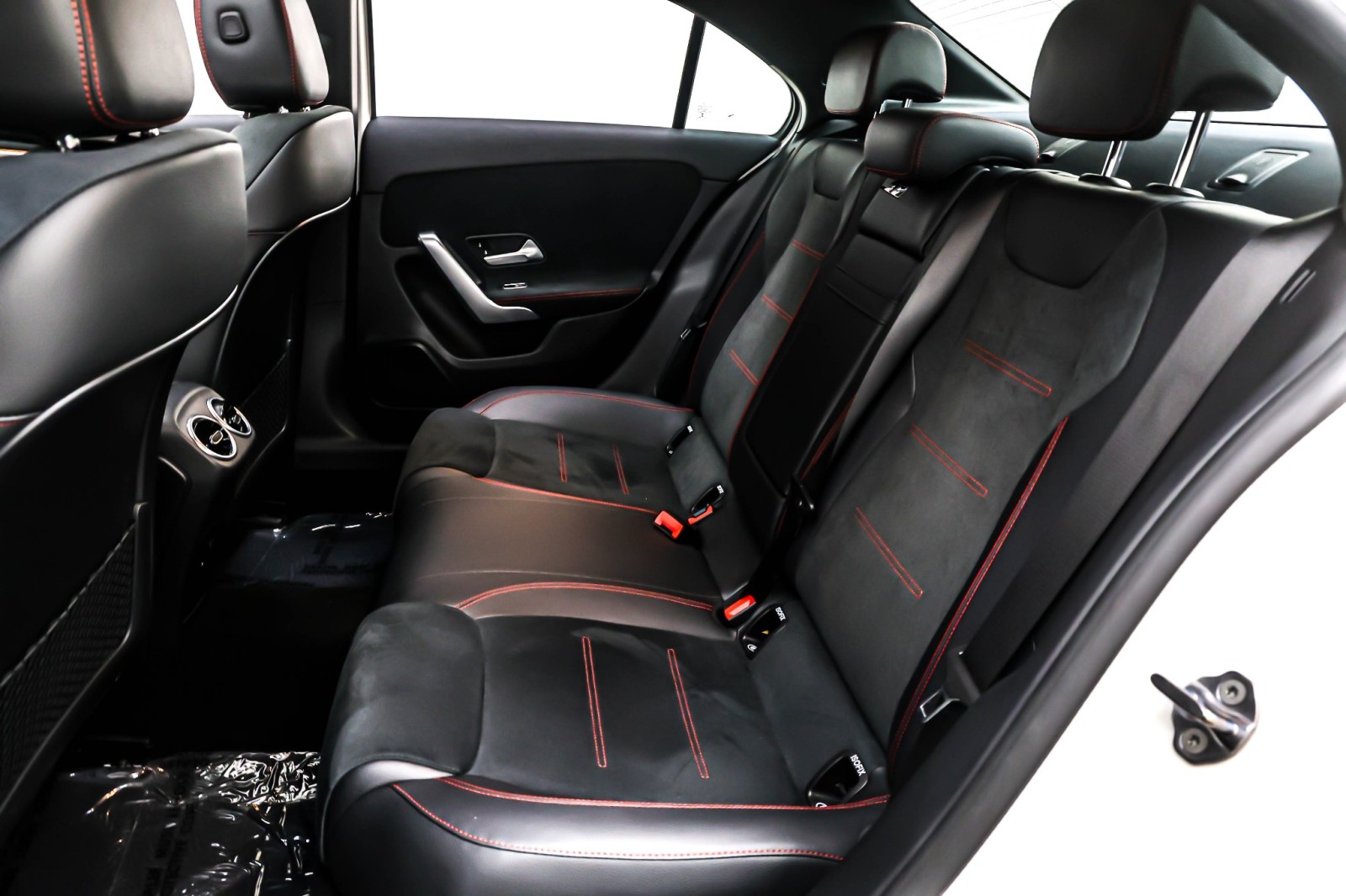 Used 2022 Polar White Mercedes-Benz A 220 Sedan image 8