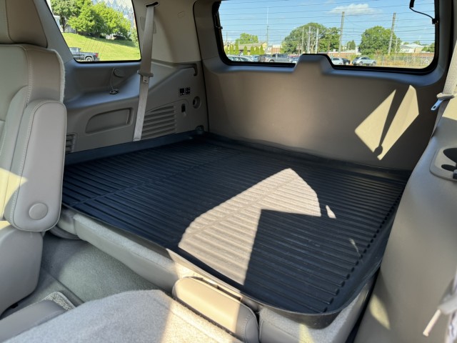 2015 Chevrolet Tahoe LTZ with Center Row Buckets 29