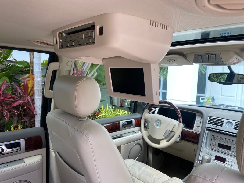 2004 Lincoln Navigator LOW MILES 67,511 SUNROOF in ,