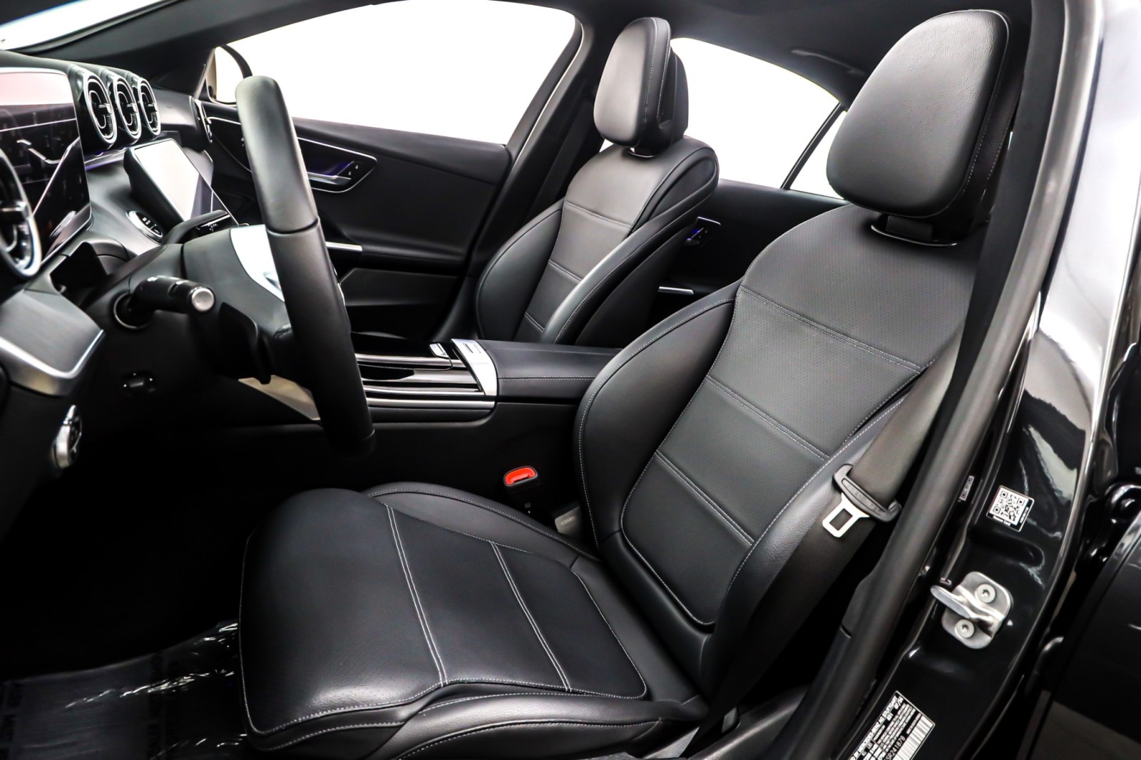 Used 2023 Graphite Grey Metallic Mercedes-Benz C 300 Sedan image 17