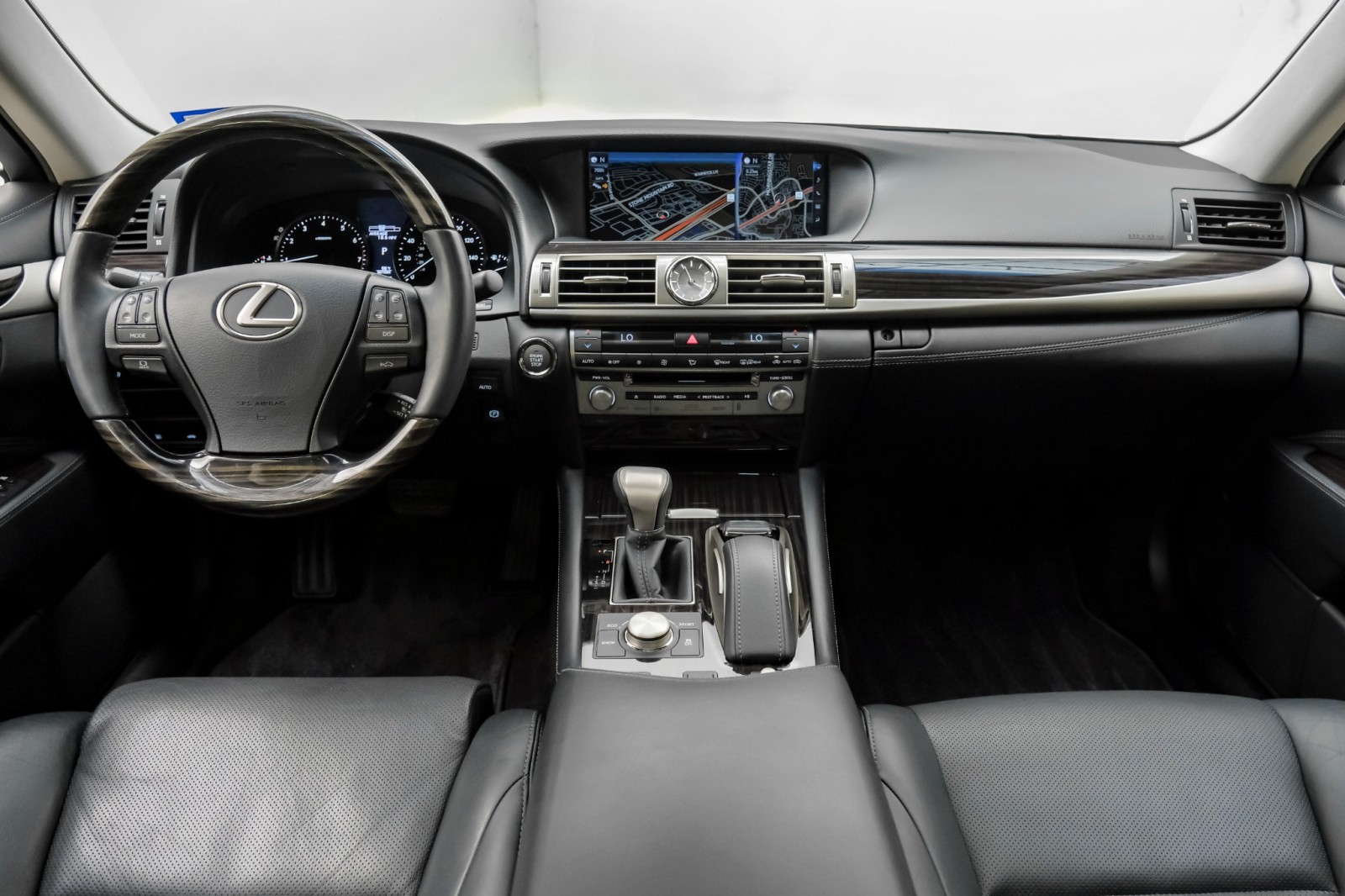 2017 Lexus LS 460 AWD 18Alloys MarkLevAudio ComfortPkg BlindSpot 15