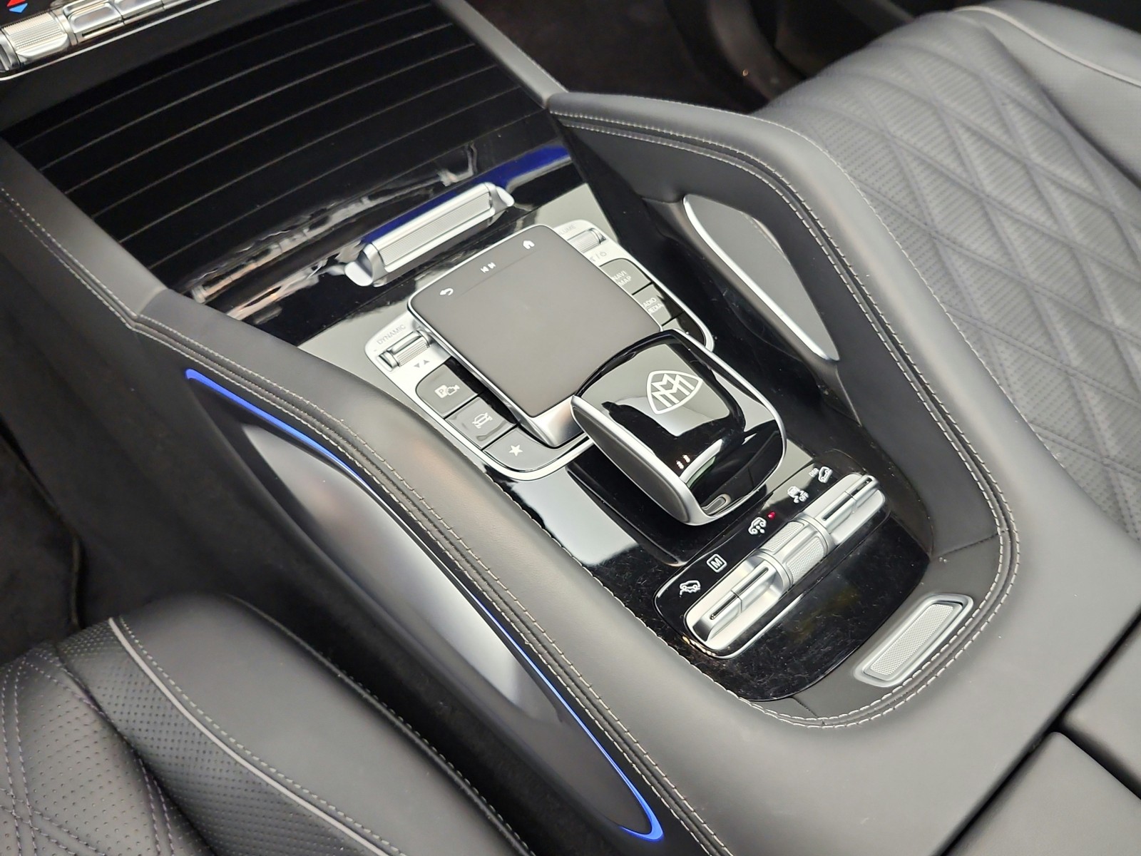 Certified Used 2024 Obsidian Black/Rubelite Red Mercedes-Benz Maybach GLS 600 4MATIC® SUV image 13