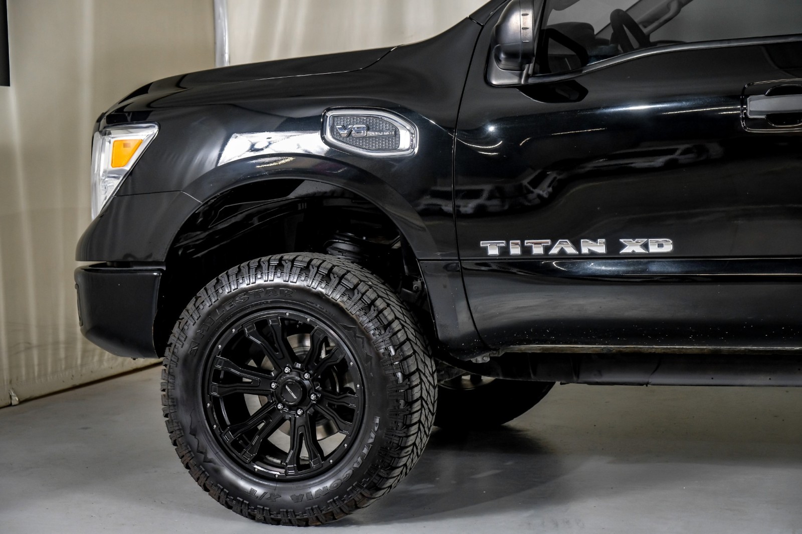 2018 Nissan Titan XD S 12