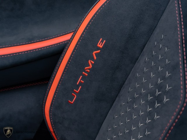 Lamborghini Aventador