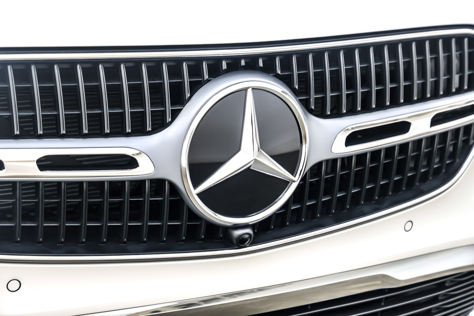 New 2026 Polar White Mercedes-Benz GLC 300 image 13