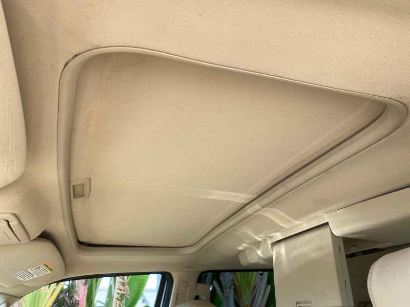 2010 Lincoln Navigator 4WD SUNROOF LOW MILES 31,209 in , 
