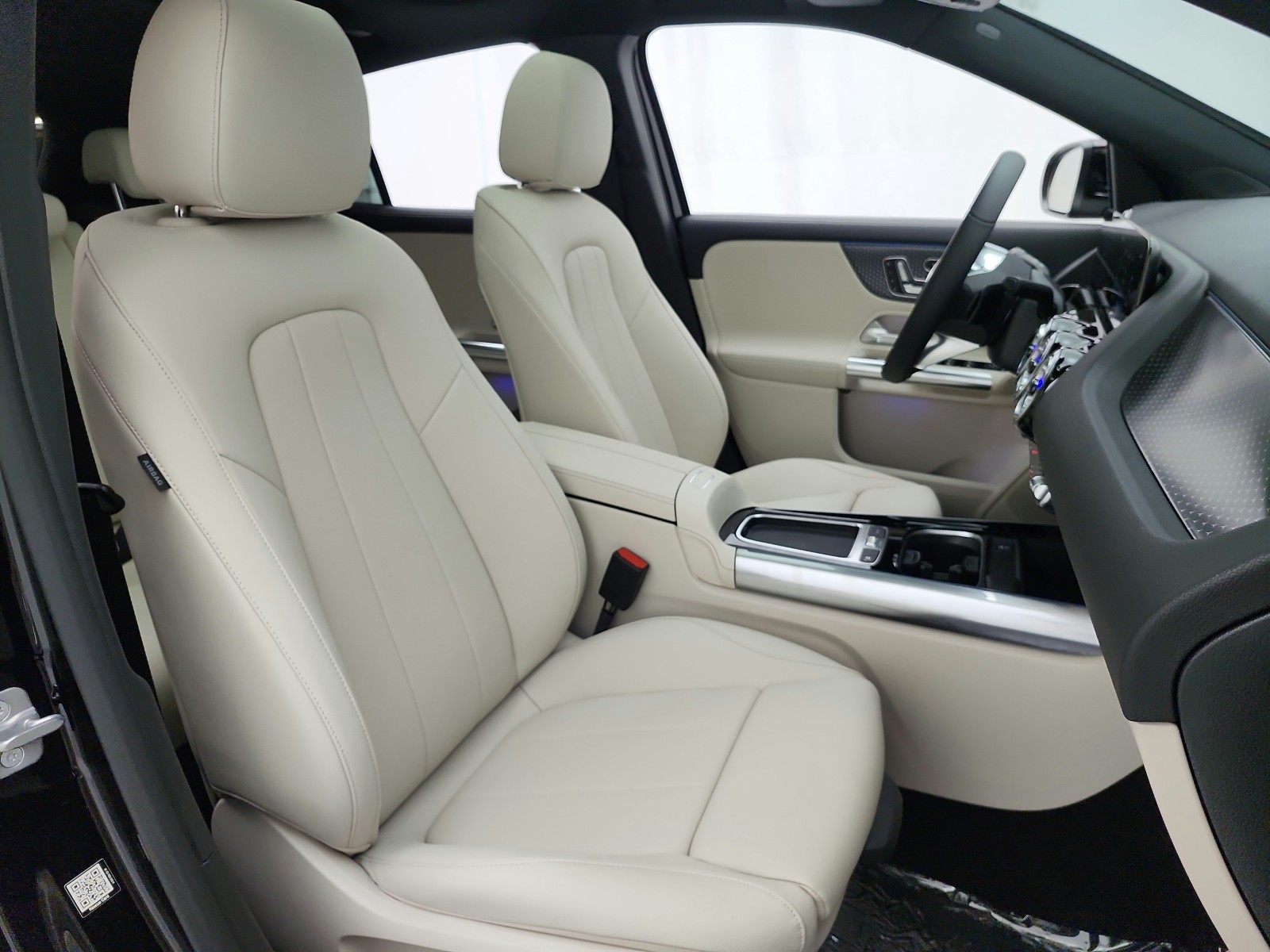 New 2026 Night Black Mercedes-Benz GLA 250 SUV image 14