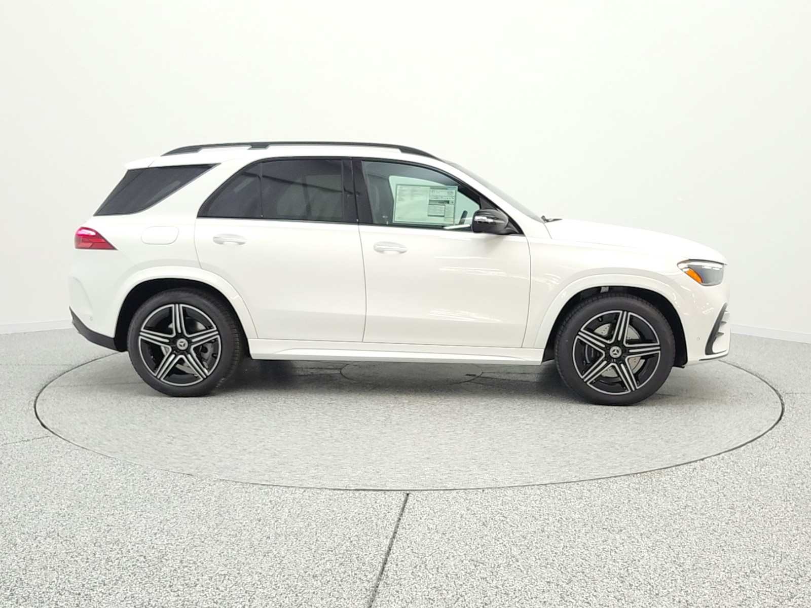 New 2026 Polar White Mercedes-Benz GLE 450 image 4