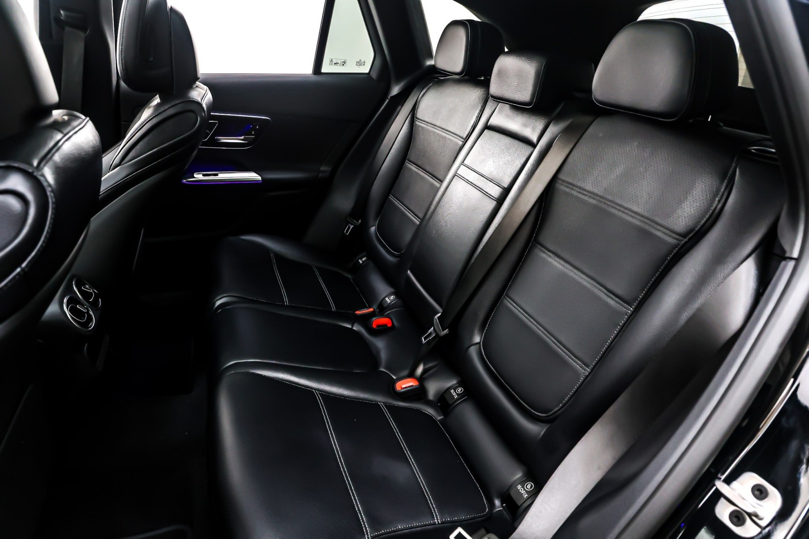 New 2026 Black Mercedes-Benz GLC 300 SUV image 8