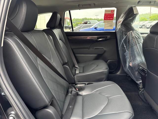 ToyotaHighlander17