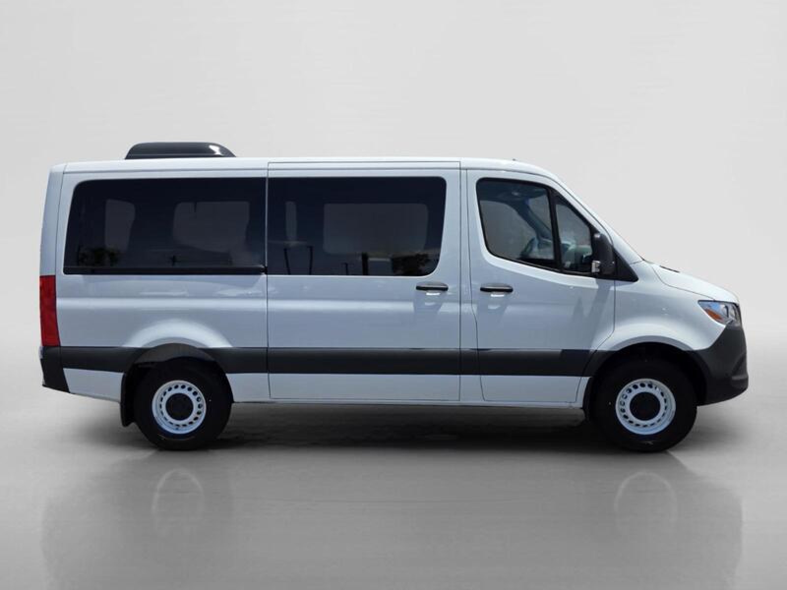 New 2026 ARCTIC WHITE Mercedes-Benz  image 6