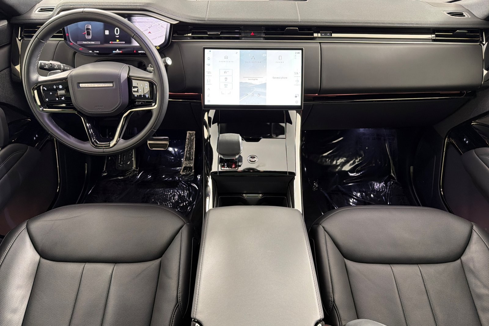 Used 2025 Fuji White Land Rover P400 Dynamic SE image 12