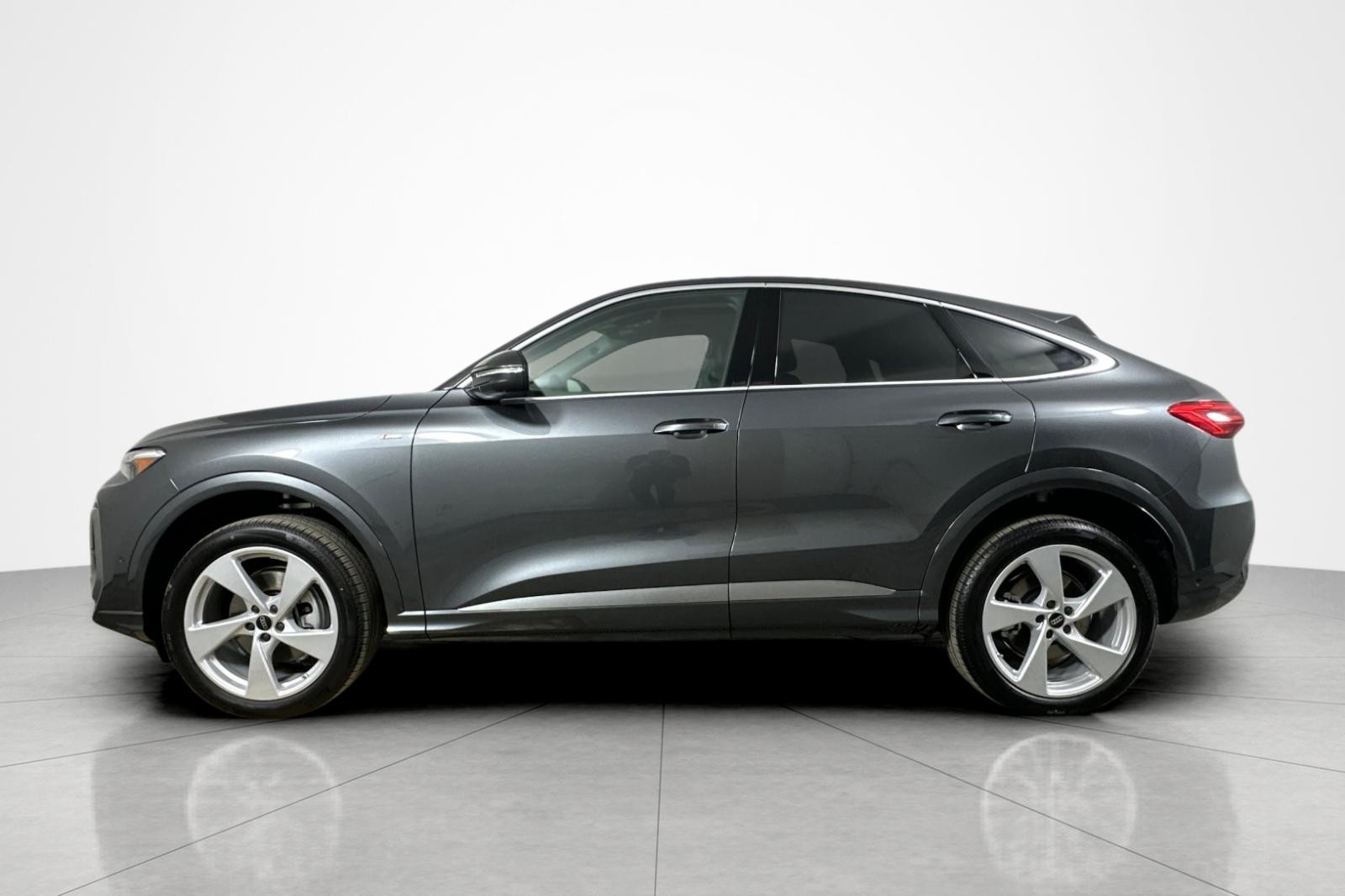 New 2026 Daytona Gray Pearl Effect Audi Premium Plus 2.0 TFSI quattro image 3