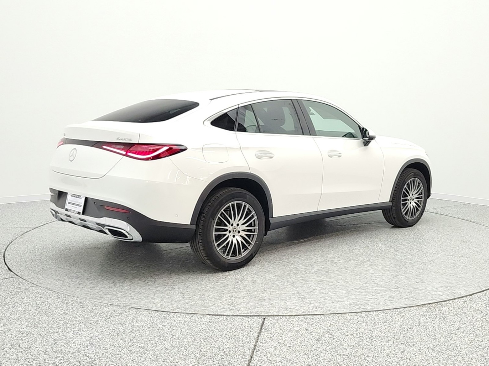 New 2026 Polar White Mercedes-Benz GLC 300 image 5