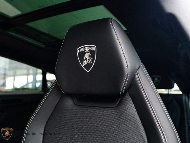 2022 Lamborghini Urus  in , 