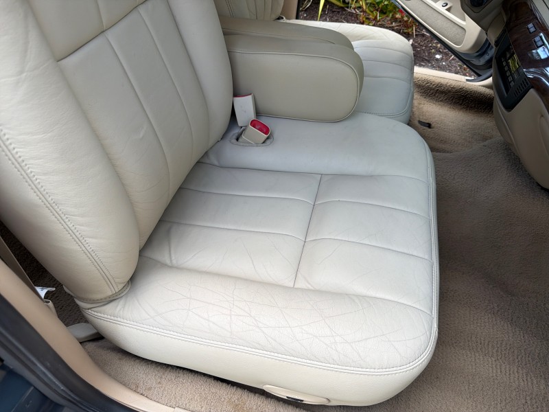 2007 Mercury Grand Marquis LS LOW MILES 52,599 1 OWNER in ,